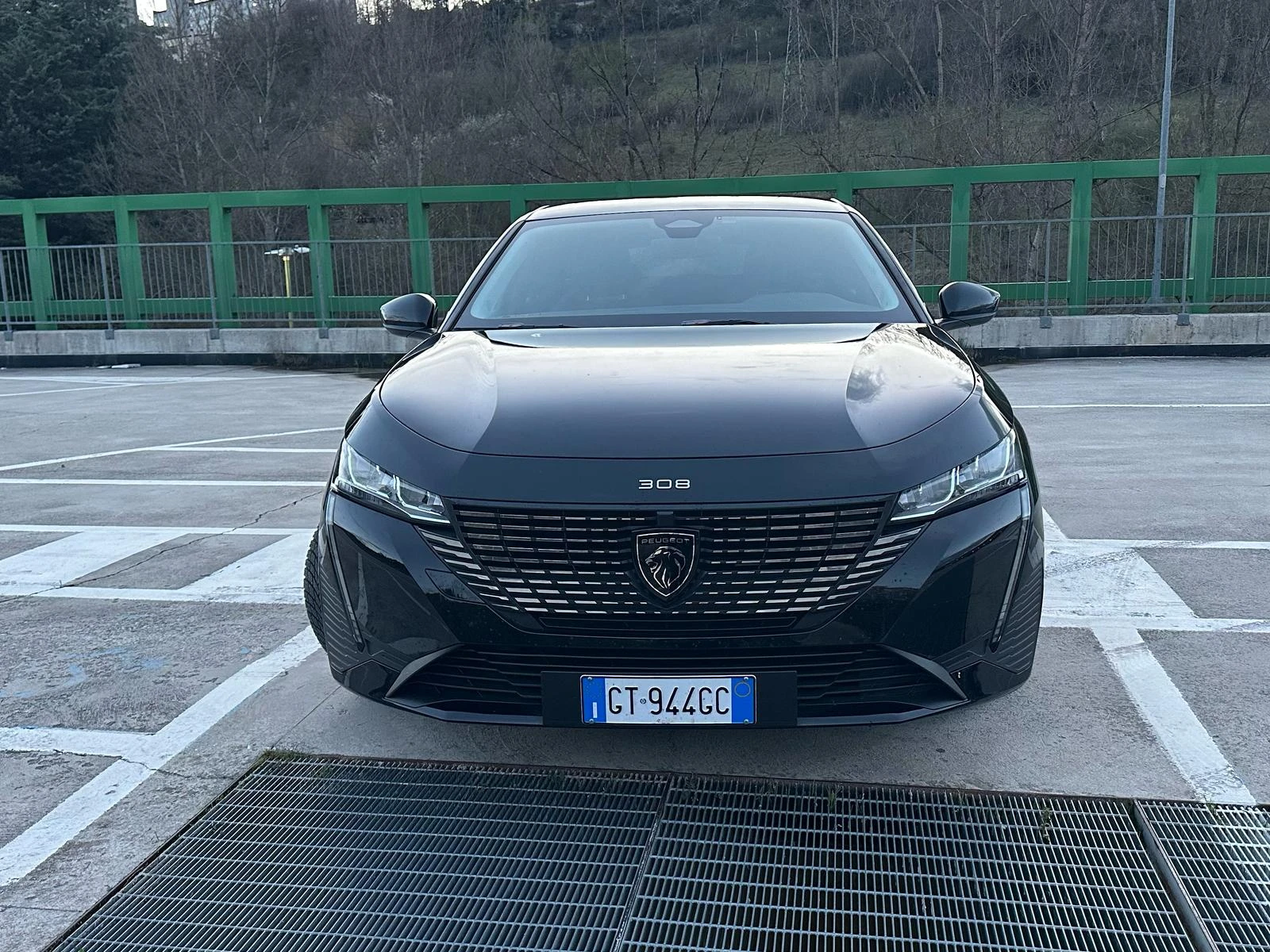 PEUGEOT 308