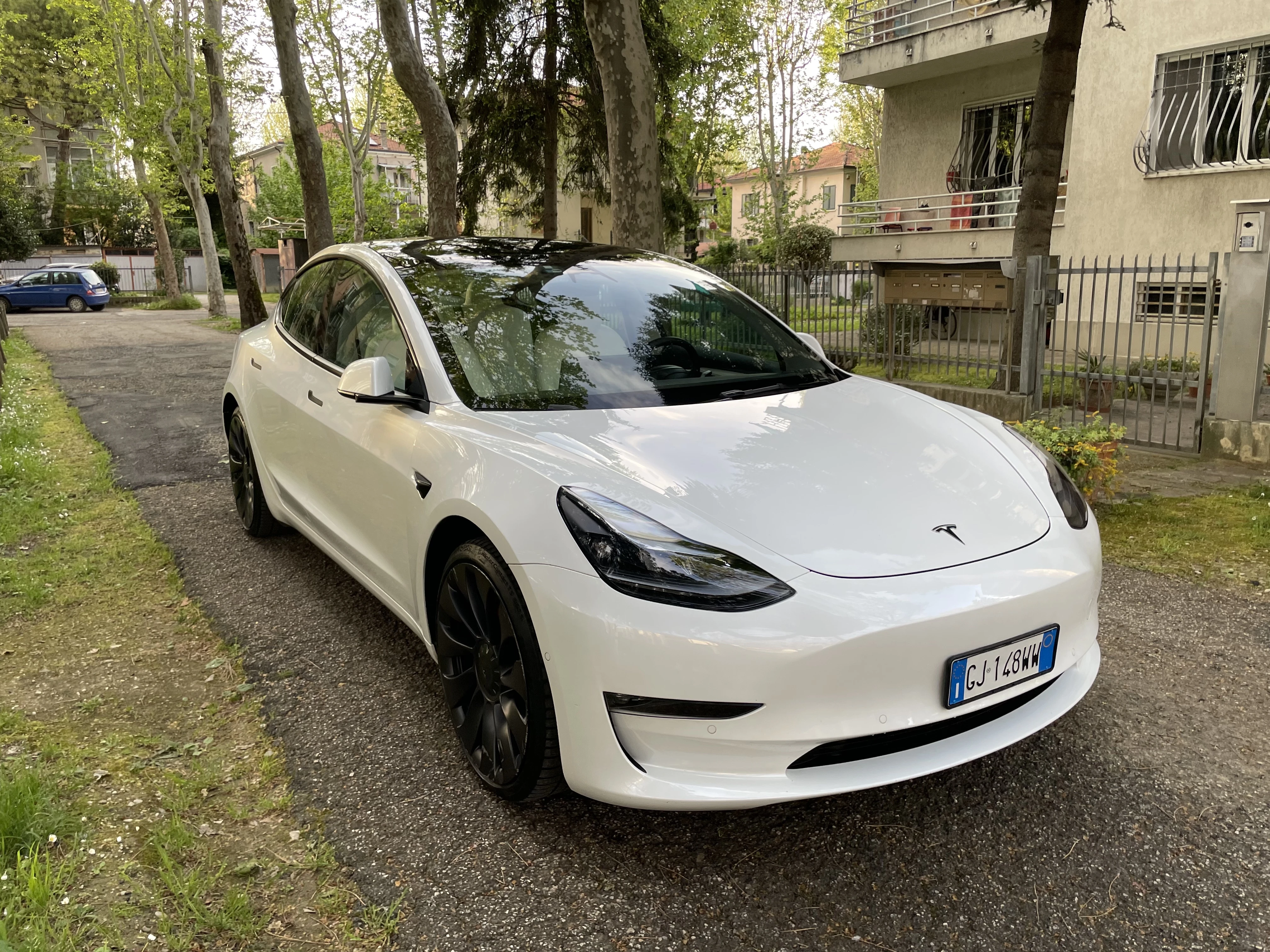 TESLA Model 3