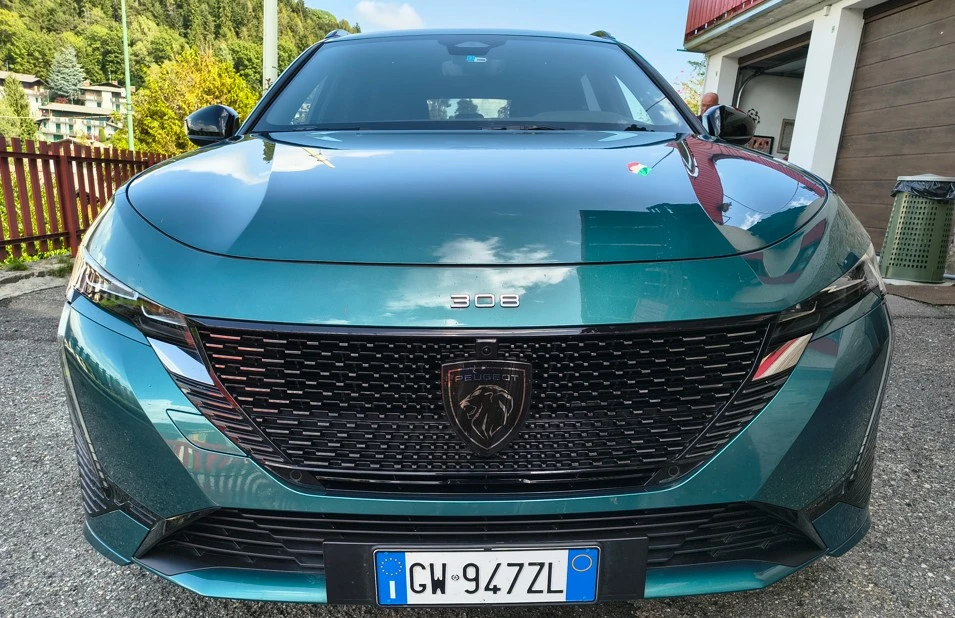 PEUGEOT 308