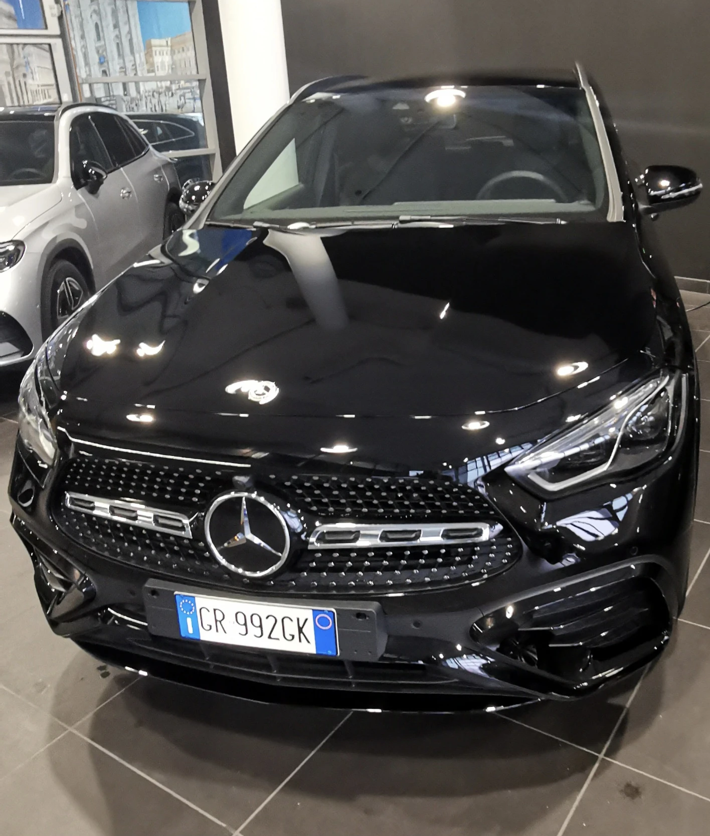 MERCEDES-BENZ GLA