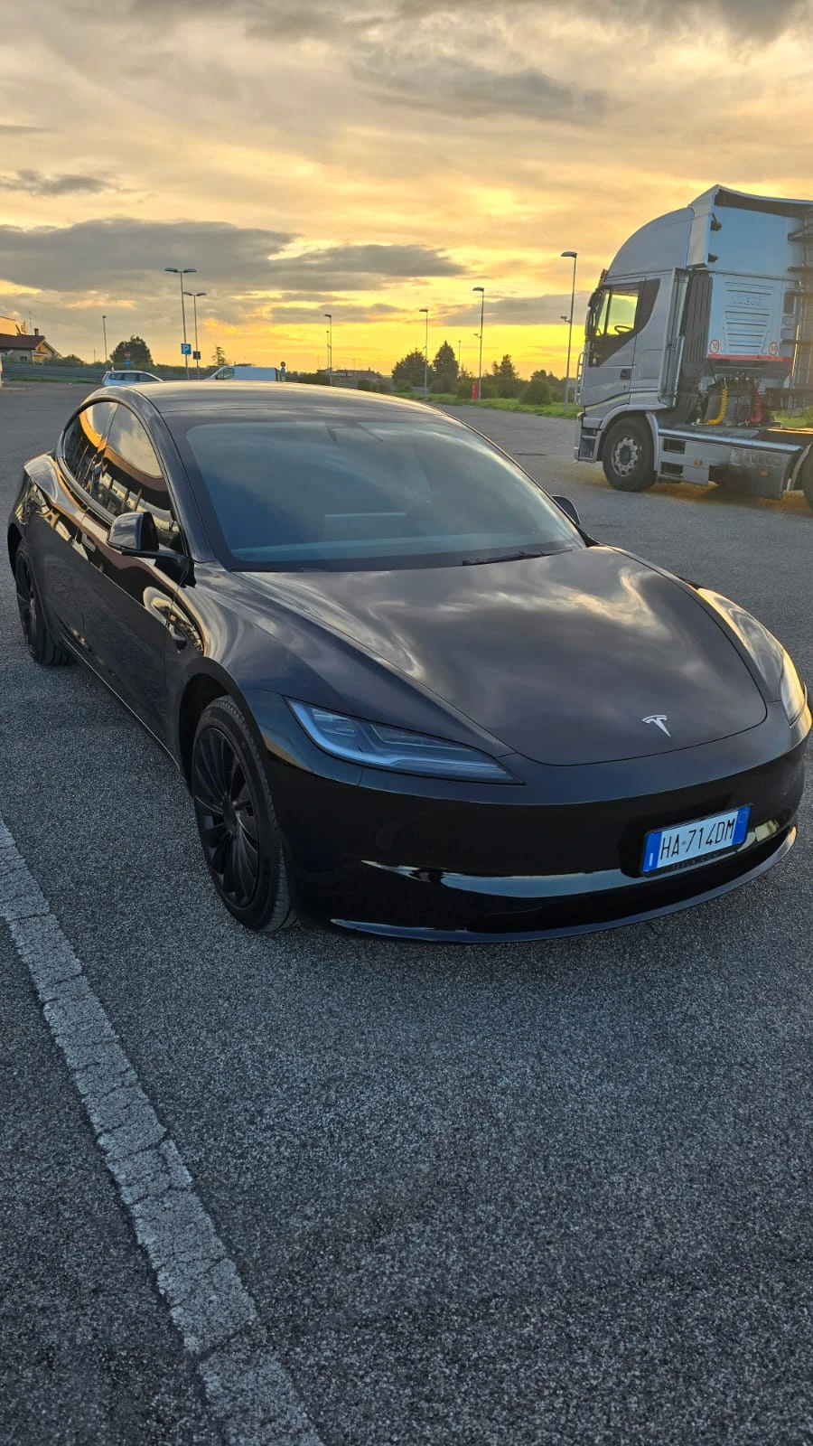 TESLA Model 3