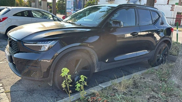 VOLVO EX40