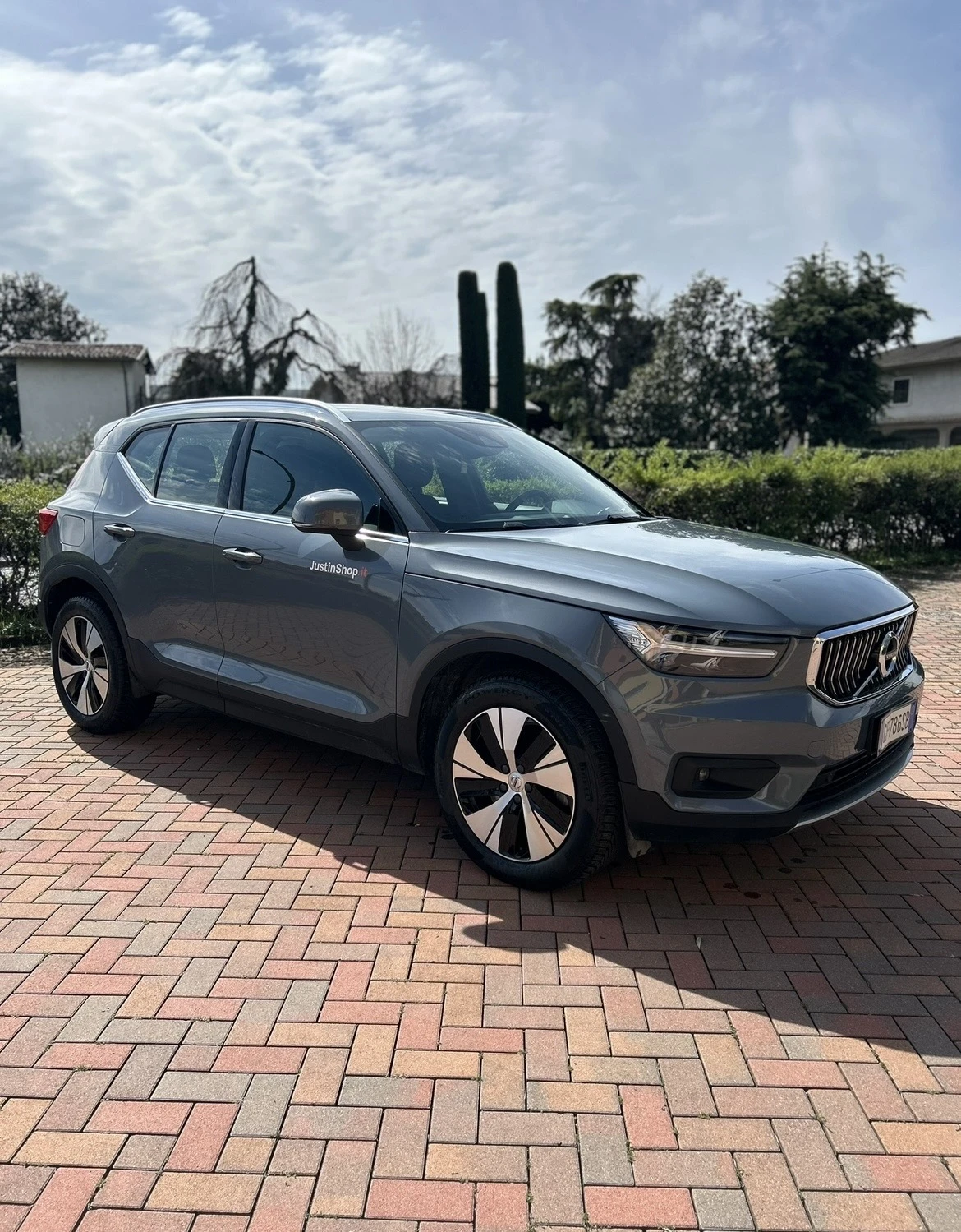 VOLVO EX40