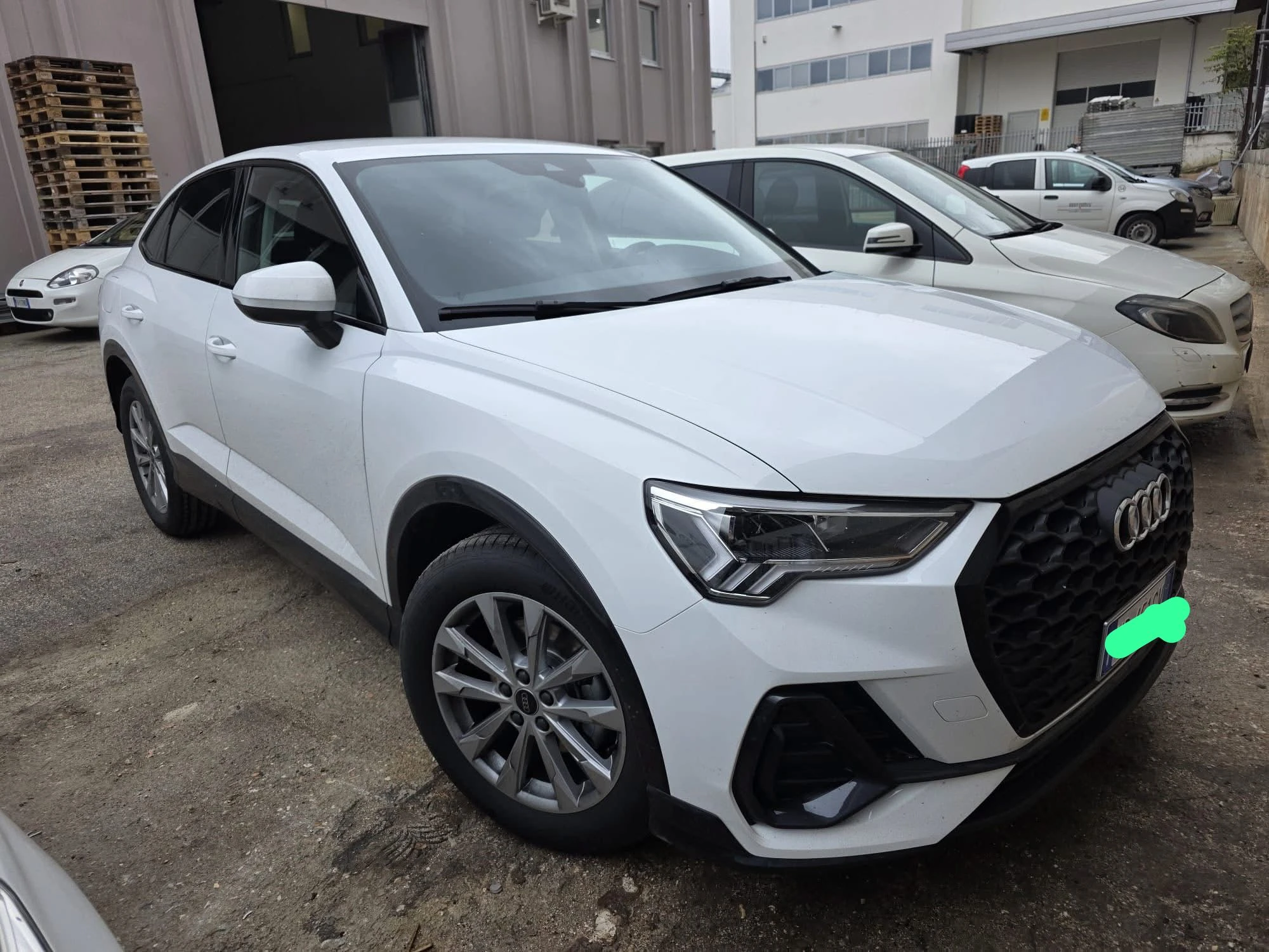 AUDI Q3