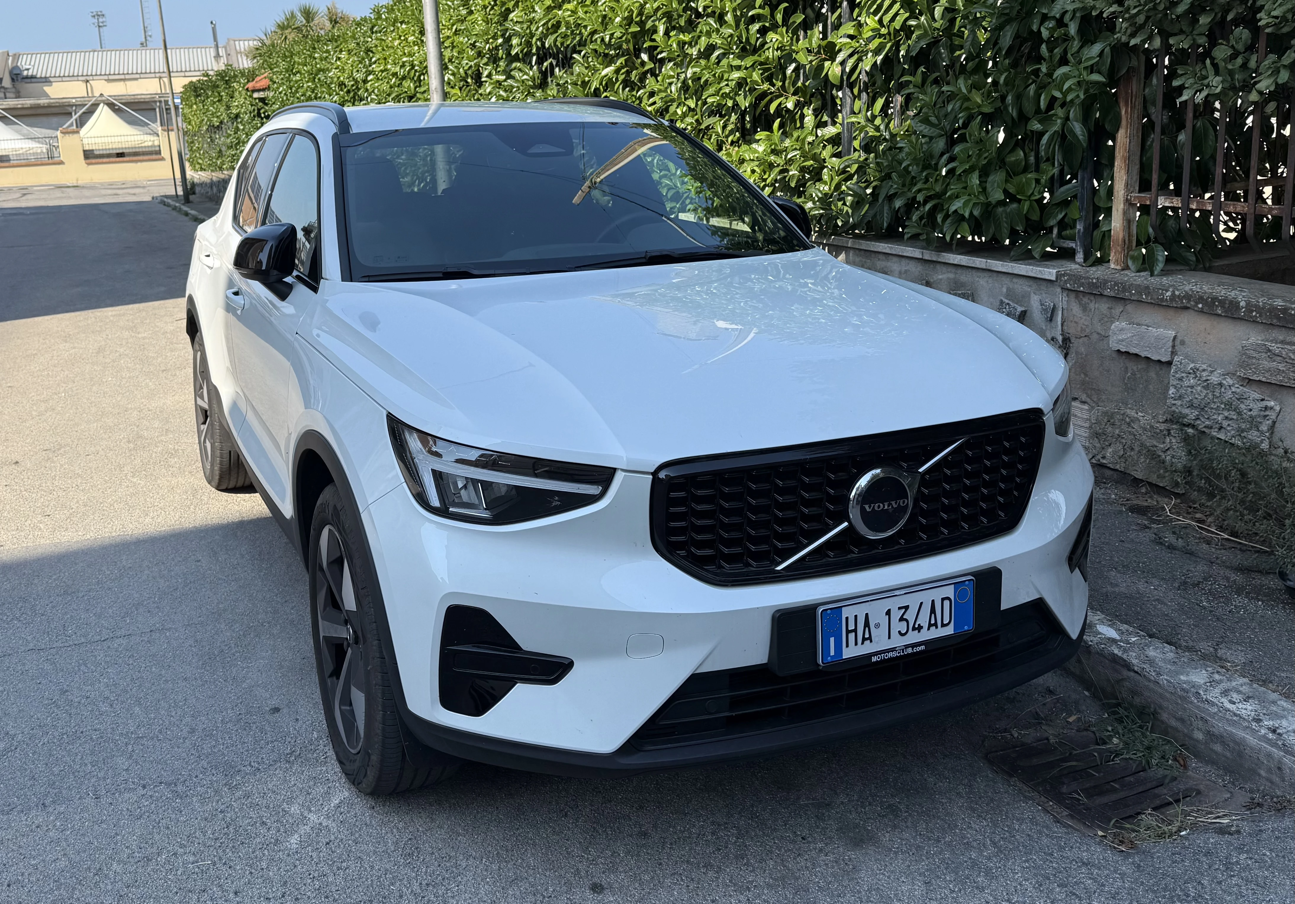 VOLVO XC40