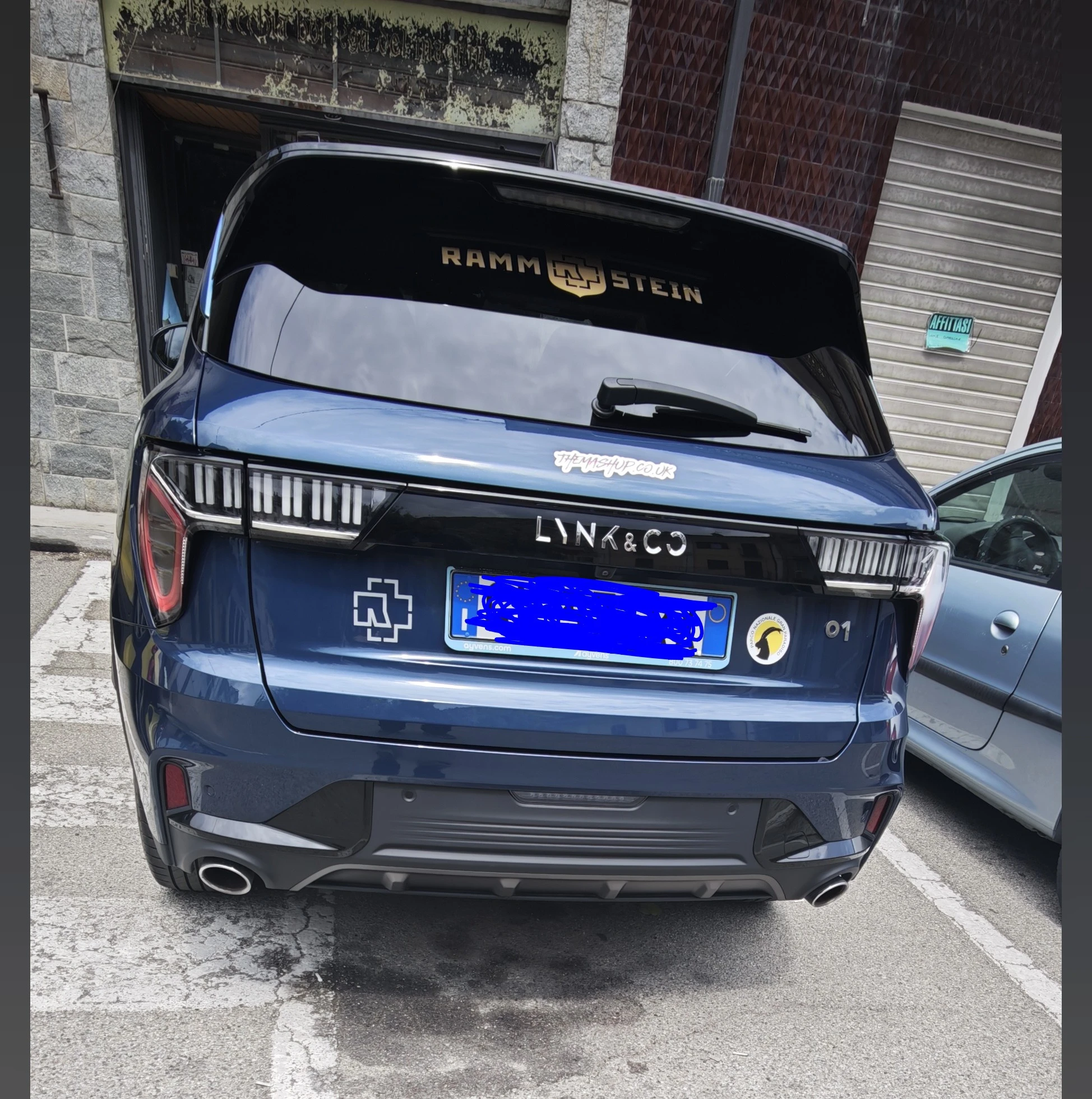 LYNK & CO 01